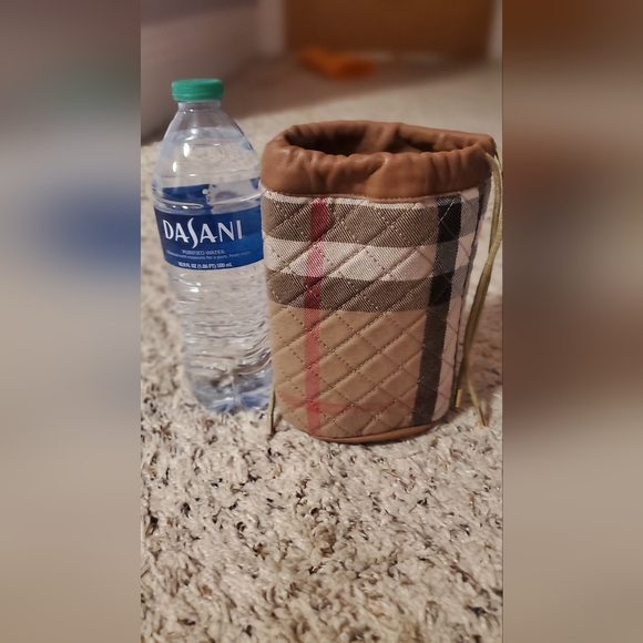 Burberry bag with strings - Picture 1 of 3